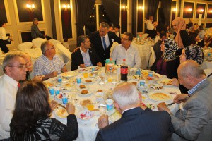 35 BAŞKAN KONUK MASADA